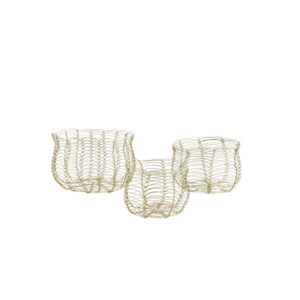 Zestaw trzech drucianych koszy